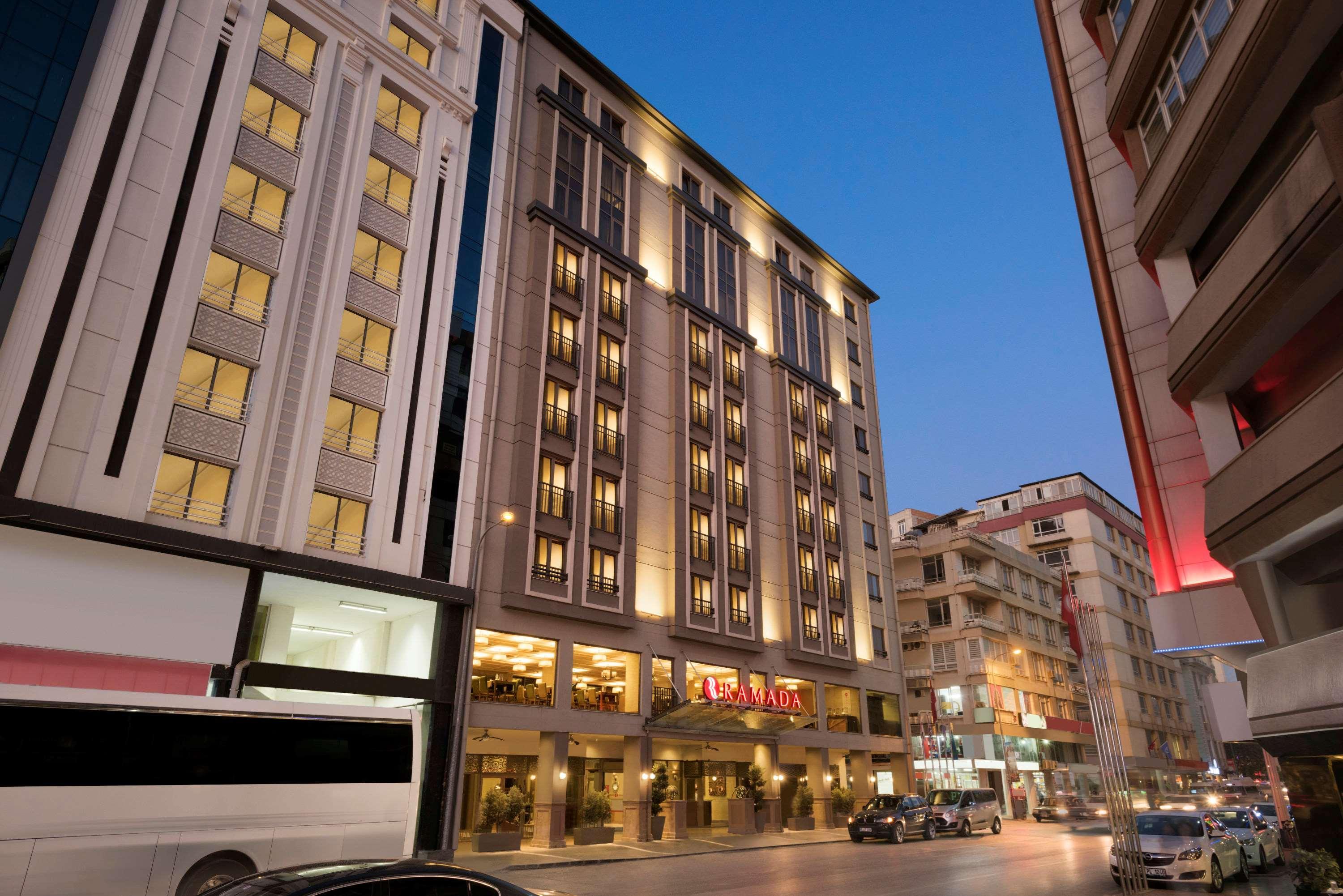 Ramada Hotel & Suites אדאנה מראה חיצוני תמונה