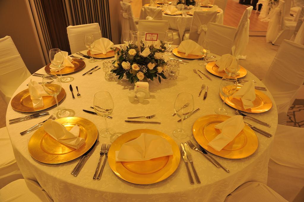 Ramada Hotel & Suites אדאנה מראה חיצוני תמונה