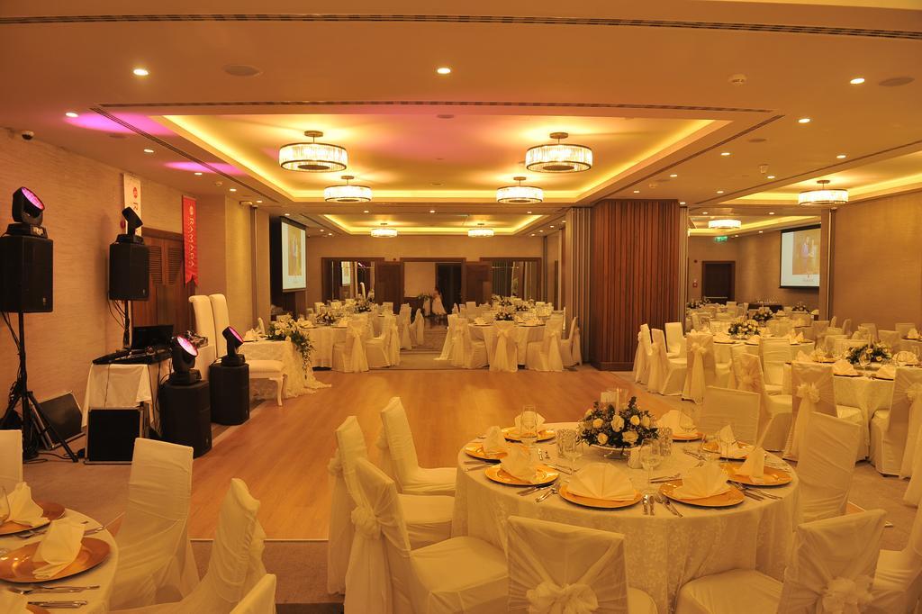Ramada Hotel & Suites אדאנה מראה חיצוני תמונה
